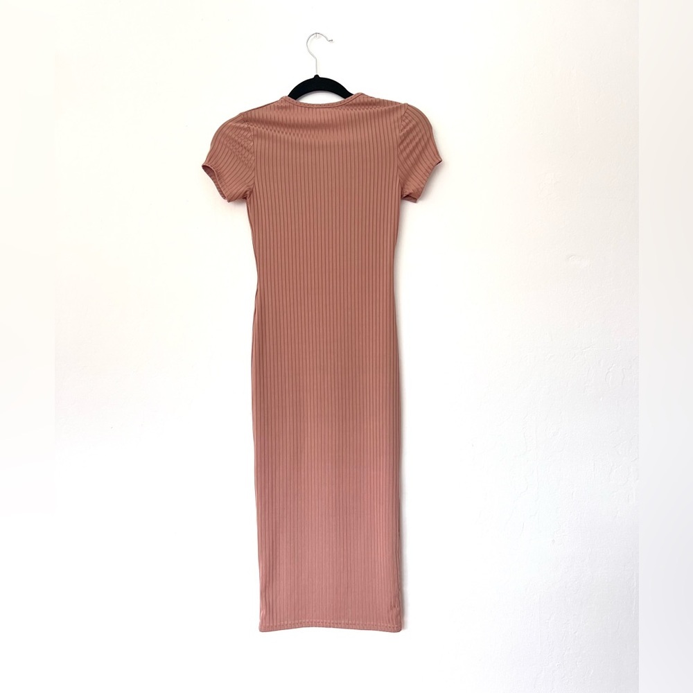boohoo Mauve Ribbed Midi Dress - Picture 3 of 5